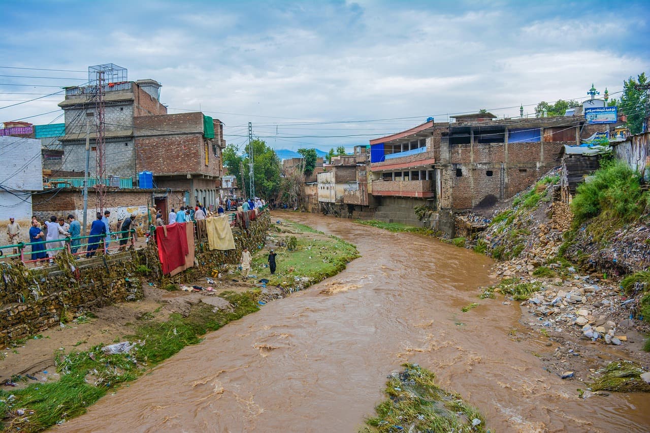 म्याग्दीमा बाढी र झरीले पर्यटन व्यवसायमा असर