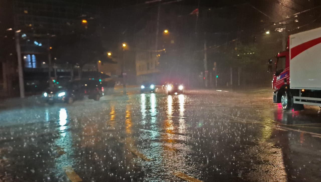 Sixteen Indonesian tourists rescued from Manang after heavy rain