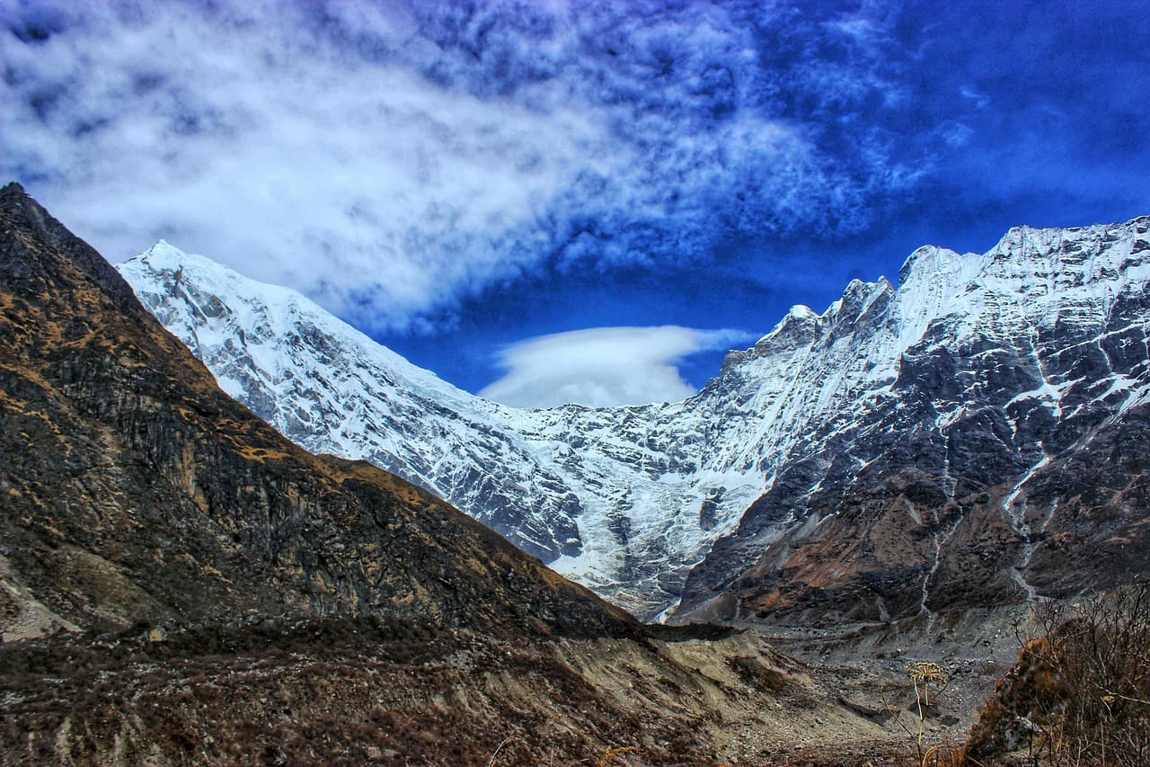 Helicopter food distribution aids flood-hit Langtang households