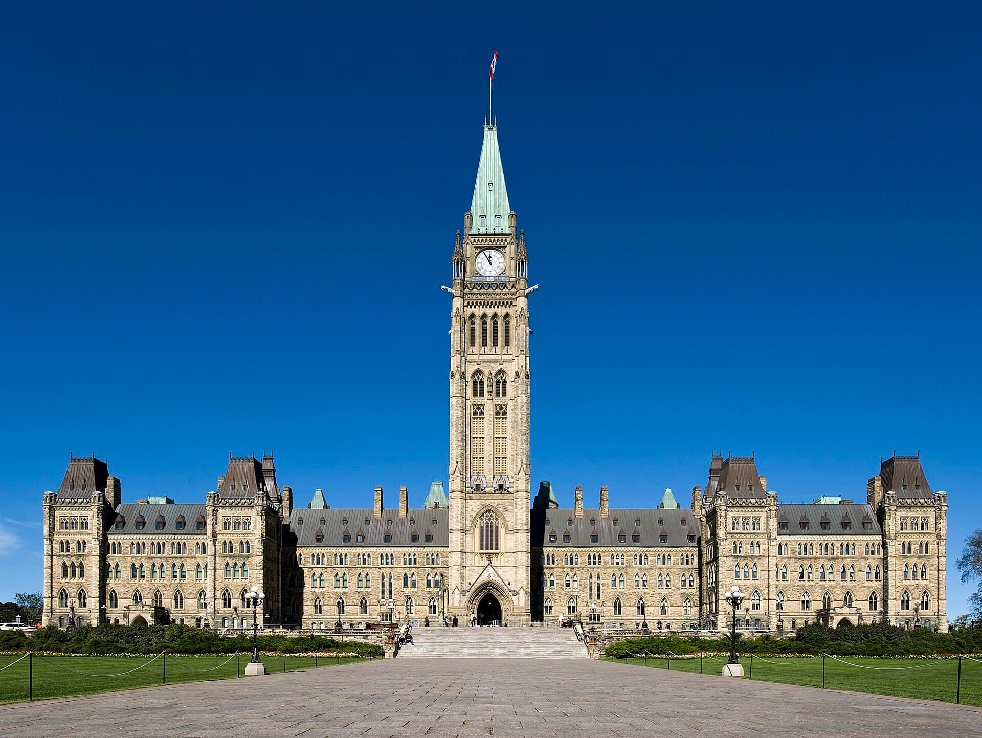 The Centre Block , Canadian Parliament building, with the Peace Tower in front, Ottawa , Southern Ontario .